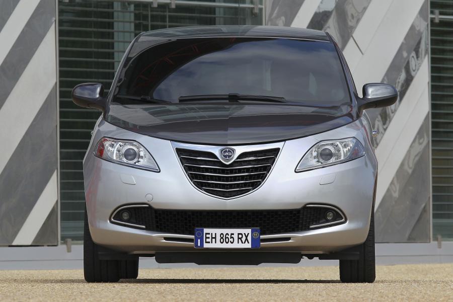  Lancia Ypsilon 2011 года  (фото 37 из 96)